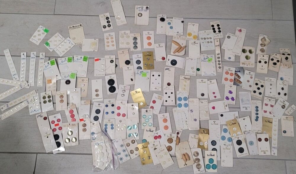 Lot of Vintage/Antique Buttons on Cards Le Mode Le Chic Le Bouton
